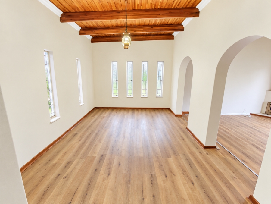 5 Bedroom Property for Sale in Meyerhof Free State